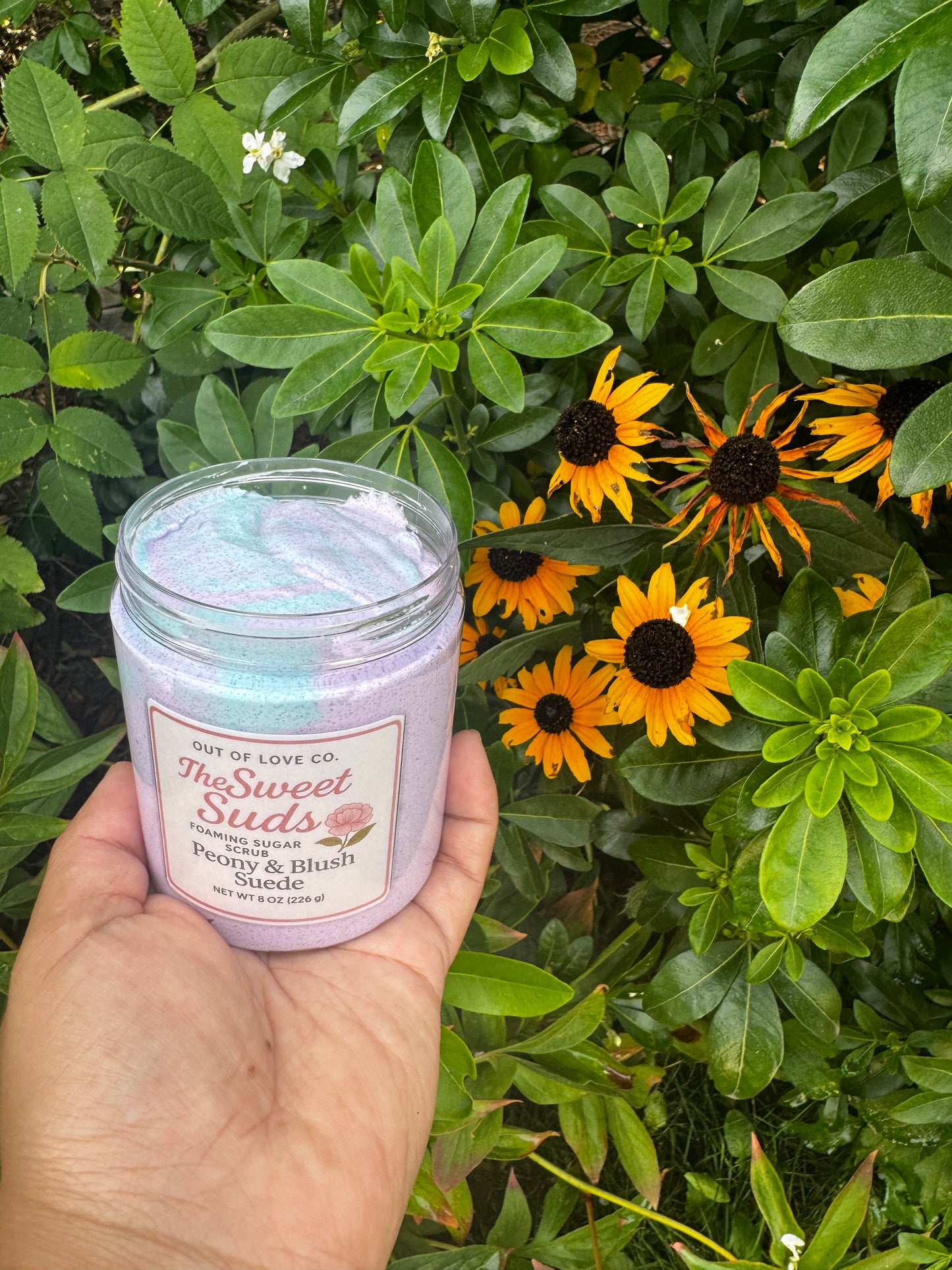 Foaming sugar scrubs