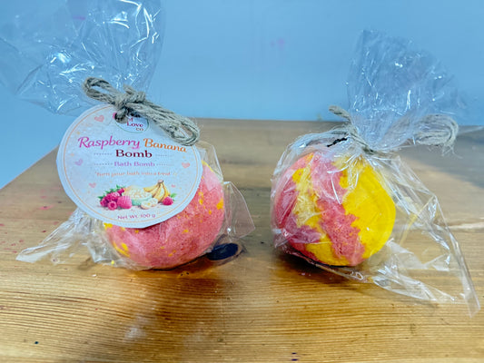 Berry Banana Treat Bath Bomb