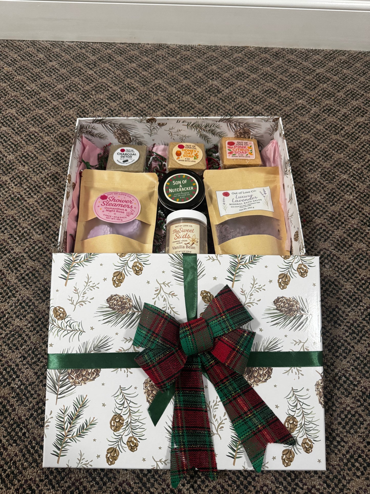 ✨ Holi-Slay Christmas Gift Box