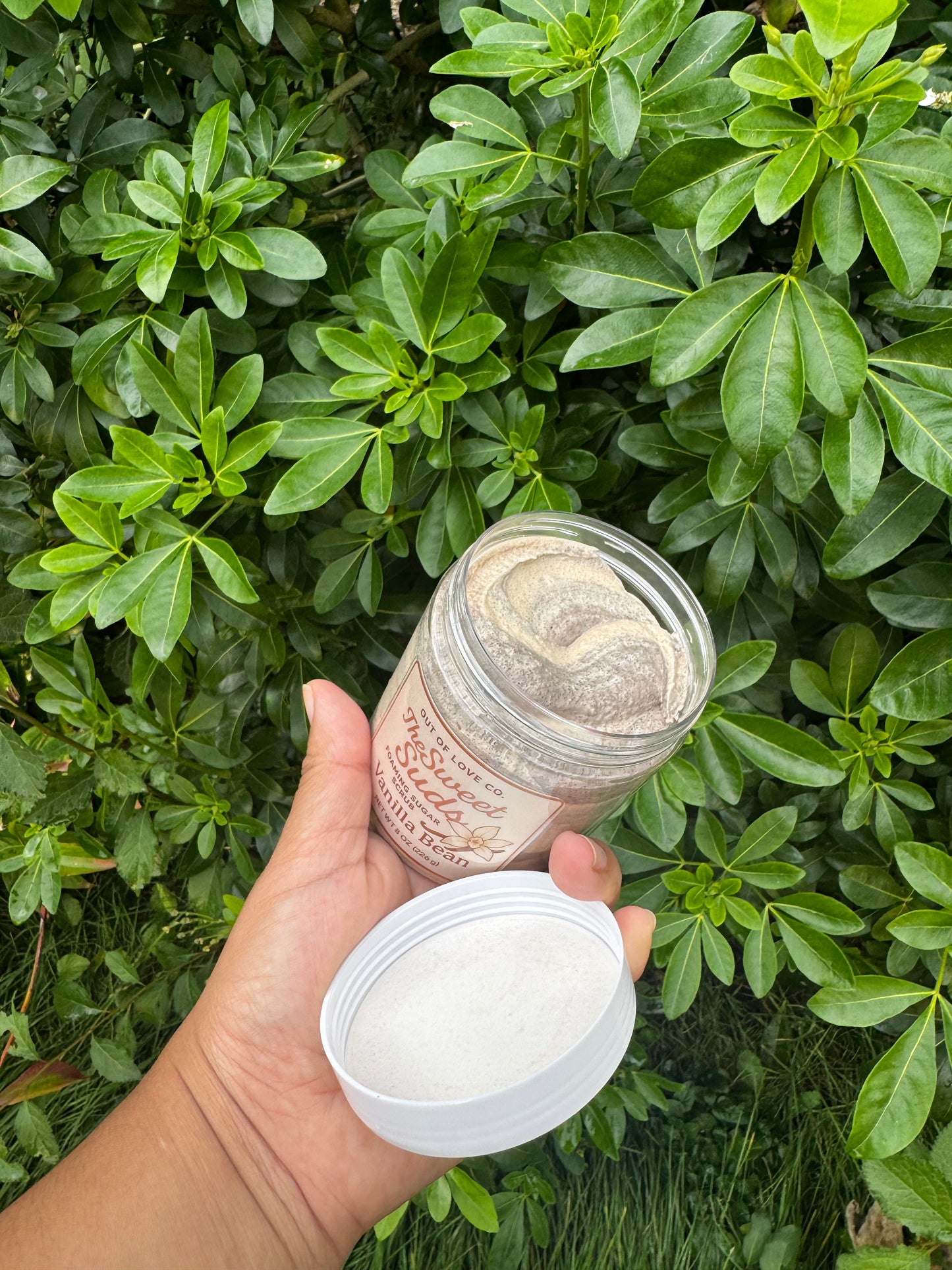 Foaming sugar scrubs